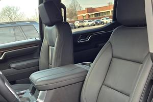 GMC Sierra 1500 Elevated Crew Cab 4x4 2025 - Product Image 4