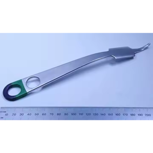 Retractor Ortopédico HOHMANN, Patrón Estándar, Punta Larga y Estrecha de 18 mm, Mango de Dos Anillos, Manual, Acero Inoxidable, Surgiright - Product Image 3