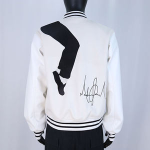 Chaqueta Varsity Byron con Mangas de Cuero para Hombre, Chaqueta de Invierno con Cuello Alto y Bordado Chenille - Product Image 4