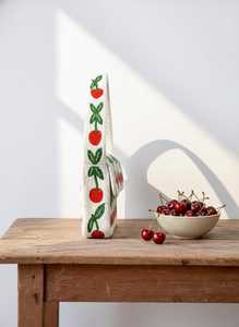 Bolso de Mano Rectangular Blanco Hecho a Mano con Bordado de Cerezas, Arte Artesanal - Product Image 2