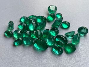 มรกตธรรมชาติจากแซมเบียชุดพิเศษ |   พลอยสีเขียวทรงเหลี่ยมคุณภาพพรีเมียม - Product Image 1