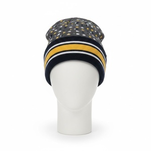 Bonnet tricoté d'hiver de haute qualité, style pêcheur, avec logo personnalisé, motif jacquard à lettres et points, collection 2026 - Product Image 5