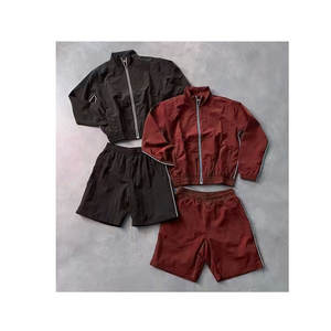 Conjunto de Chaqueta y Pantalones Cortos de Nylon con Logotipo Personalizado OEM a Precio Razonable, Ropa Deportiva Ligera para Correr - Product Image 2