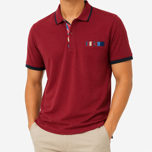 Polo de piqué moderno para hombre con cuello con ribete, cremallera en contraste y bolsillo en el pecho, manga corta, estilo casual elegante para personalización OEM/ODM - Product Image 1