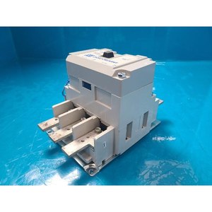 Contacteur magnétique CUTLER-HAMMER CE15SN3 d'occasion – Pièces d'équipement semi-conducteur Legacy - Product Image 3