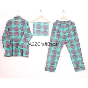 Conjunto de Pijama de 2 Piezas para Mujer, Estilo Bohemio Romántico, Suave y Liso, 100% Algodón, Top y Pantalones - Product Image 4