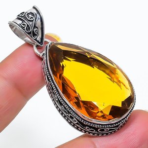 Colgante de Citrino Hecho a Mano: Joyería Artesanal - Product Image 2