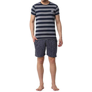 Tenue d'été tendance en tissu coton pour homme / Ensemble deux pièces streetwear homme de haute qualité à prix abordable, t-shirt et short doux - Product Image 1