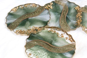 Posavasos de Resina Dorada de Lujo, Posavasos Decorativos Únicos para Regalos de Bodas y Decoración del Hogar, de la India - Product Image 2