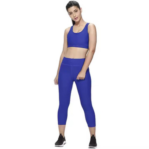 Ensemble de vêtements de sport pour femme, soutien-gorge de yoga et legging long avec poches, pour entraînement et fitness - Product Image 1