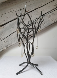 เชิงเทียนและขาตั้งโลหะสี่เสาเชิงเทียนสำหรับตกแต่งโต๊ะรับประทานอาหารในบ้านและงานแต่งงาน - Product Image 2