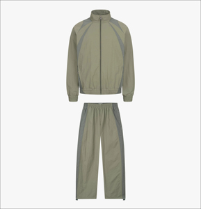 Conjunto Deportivo Unisex Verde Oliva con Cierre Completo, Cuello Alto, Estilo Deportivo, Transpirable, de Poliéster, para Primavera - Product Image 1