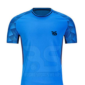 Tenue de football haute performance, tissu léger et respirant, conçue pour les entraînements intenses, les matchs et le jeu d'équipe - Product Image 2