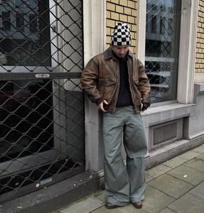 Blouson Bomber Unisexe OEM 100% Cuir Véritable Marron Grande Taille Imperméable Respirant Coupe-Vent pour l'Hiver Chaud en Coton - Product Image 3