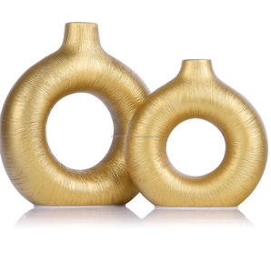 Vase à fleurs en aluminium martelé moderne fait à la main de haute qualité, écologique pour les mariages, les hôtels, les restaurants, la décoration de la maison, design de vase doré - Product Image 2