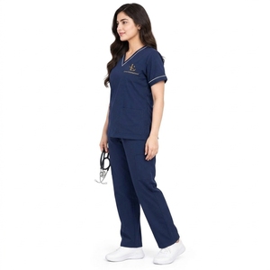 Tenue de travail idéale pour infirmières, médecins, cliniques, femmes. Ensemble de blouses médicales confortables, légères, respirantes et professionnelles. - Product Image 4