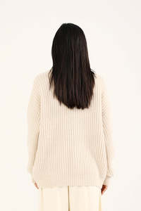 Custom Women's Chic <b>Beige</b> Knitted V-Neck <b>Cardigan</b> with Gold Buttons Luxurious Soft Knit <b>Cardigan</b> Custom Logo Women <b>Cardigan</b> - Product Image 4