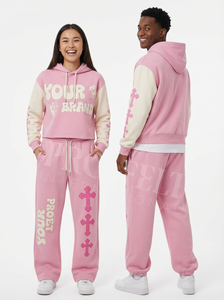 Ensemble de survêtement streetwear personnalisé deux pièces : sweat à capuche et pantalon de jogging avec imprimé croix audacieux et design graphique élégant - Product Image 6
