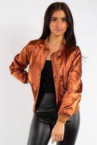 Blouson bomber en polyester satiné rouge pour femme, style universitaire, fermeture éclair, streetwear sportif, coupe courte, col rabattu - Product Image 5