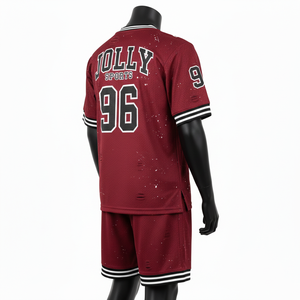 ชุดกางเกงขาสั้นผ้าตาข่ายสำหรับผู้ชาย ระบายอากาศได้ดี ผลิตจากผ้าโพลีเอสเตอร์สำหรับเล่นกีฬา 180 GSM สีแดงเบอร์กันดี พร้อมโลโก้แบบรีดร้อนตามสั่ง - Product Image 5