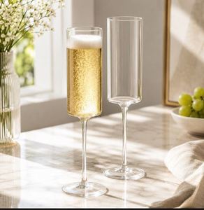 Verre à pied long en cristal de haute qualité pour célébrations, style moderne, provenant d'un fournisseur indien, au prix de gros - Product Image 2