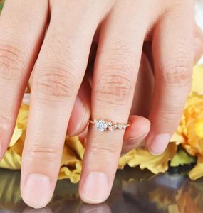 Bague de fiançailles en moissanite taille princesse, style Art Déco, avec grappe de diamants, plaqué or 14 carats sur argent, vintage, cadeau de mariage ou d'anniversaire - Product Image 3