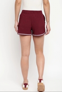 Shorts brodés rouges pour femmes avec cordon de serrage à la taille, coupe régulière, en coton tricoté respirant, taille mi-haute - Product Image 3