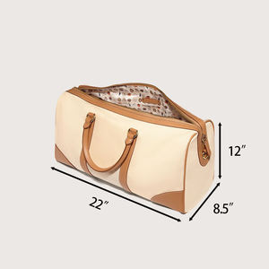 Bolsa de lona de lujo con ribete de cuero color canela y detalle festoneado para viaje - Product Image 2