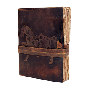 Journal en cuir gaufré motif cheval, couverture souple, avec fermeture à sangle, carnet de notes vintage fait main - Product Image 5