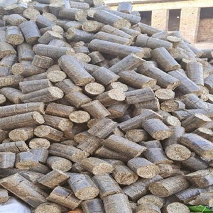 Briquettes de bois de qualité supérieure conçues pour une combustion propre, une forte puissance calorifique et des performances constantes dans les poêles et les cheminées - Product Image 3