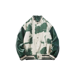 Blouson universitaire coupe droite pour homme, vert et blanc, peint à la main, coupe-vent, col montant, style décontracté, idéal pour l'automne - Product Image 1