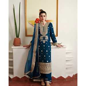 Ensemble de costume élégant pour femmes, haut et bas magnifiques avec dupatta fantaisie pour les fêtes - Product Image 1