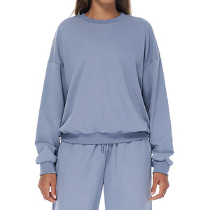Conjunto Deportivo de Pantalones y Shorts de Algodón Azul Oversize para Mujer, Cuello Redondo, Hombros Caídos, Color Sólido, Tejido Transpirable - Product Image 4