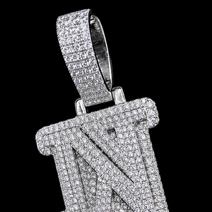 Colgante Personalizado de Lujo con Letra del Alfabeto, Chapado en Oro Blanco, con Incrustaciones de Moissanita de Corte Brillante, Estilo Hip Hop - Product Image 4