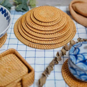 Posavasos de Ratán Ecológicos, Hechos a Mano, Protectores de Bebidas Sostenibles para Comedor, Exportador OEM de Vietnam - Product Image 2
