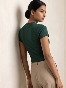 Top corto con estampado gráfico Green Cheers para mujer, manga corta, cuello redondo, corte ajustado, informal, a la moda, estampado, suave, cómodo, elegante para el día a día - Product Image 3