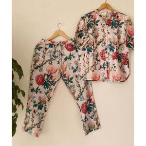 Conjunto de Salón Rosa para Mujer Botanic Bae - Product Image 2