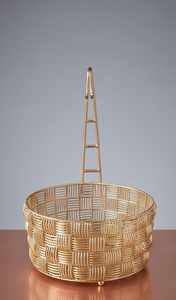 Panier de rangement moderne en fil doré tressé, avec poignée centrale haute, bol en métal ouvert, support de table de cuisine - Product Image 4