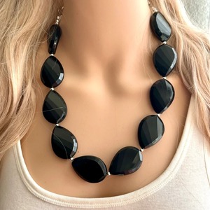 Collier en résine artisanale, bijoux modernes en résine époxy, collier élégant et tendance, cadeau pour femmes - Product Image 2