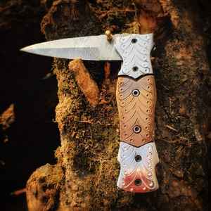 Cuchillo Plegable de Acero Damasco Hecho a Mano de Grado Industrial con Mango de Madera y Bolster, Punta Caída, para Caza y Actividades al Aire Libre, Venta al por Mayor - Product Image 5