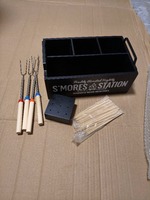 Kit de station à S'mores de luxe pour table avec organisateur, accessoires pour faire griller les guimauves et plateau de service