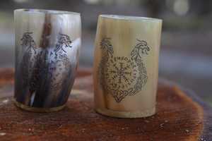 Taza Hecha a Mano de Cuerno de Búfalo Ecológica |   Jarra Vikinga Natural de Cuerno de Buey para Beber Cerveza, Vino o Hidromiel |   Artículos Artesanales de Estilo Americano - Product Image 6
