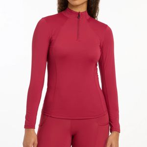 Chemise de compétition équestre de haute qualité, extensible dans 4 directions, en tissu technique doux au toucher, idéale pour la compétition et les spectacles. - Product Image 5