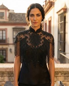 Nuevo Vestido de Noche de Lujo con Apliques de Encaje Dorado, Cristales, Pedrería y Flecos HY1993 - Product Image 1