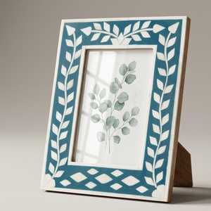 Cadre photo moderne en résine et os incrusté, support d'image artistique fait main avec design personnalisé pour une décoration intérieure élégante - Product Image 1