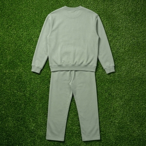 Conjunto de Sudadera de Cuello Redondo Color Verde Salvia para Hombre y Pantalones de Pierna Recta, Conjunto de Dos Piezas a Juego, Ropa Deportiva Informal - Product Image 5