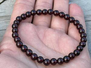 Bracelet extensible en perles de grenat naturel, pierres précieuses rouge foncé, pour femmes, cadeau de Noël dans une boîte, moins de 25 ans - Product Image 5