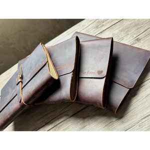 สมุดบันทึกธุรกิจหนังควายทำมือ Al-Amir แบบปรับแต่งได้ วินเทจ พับสามตอน เติมกระดาษได้ พร้อมตัวล็อคแบบหัวเข็มขัด ขนาด 7x5 นิ้ว สำหรับการเดินทาง - Product Image 2