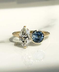 แหวนเพชรทรงมาร์คีส์ 1.51 กะรัต และเพชรทรงกลมสีน้ำเงิน 1.01 กะรัต แบบ Toi Moi สำหรับผู้หญิง ทองคำแท้ 10K ของขวัญสุดพิเศษสำหรับเธอ - Product Image 1