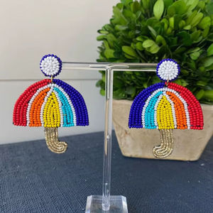 Pendientes de aro con cuentas bordadas personalizadas de moda para bodas y fiestas, ligeros, decorativos, con cuentas colgantes, pieza llamativa y atrevida. - Product Image 5